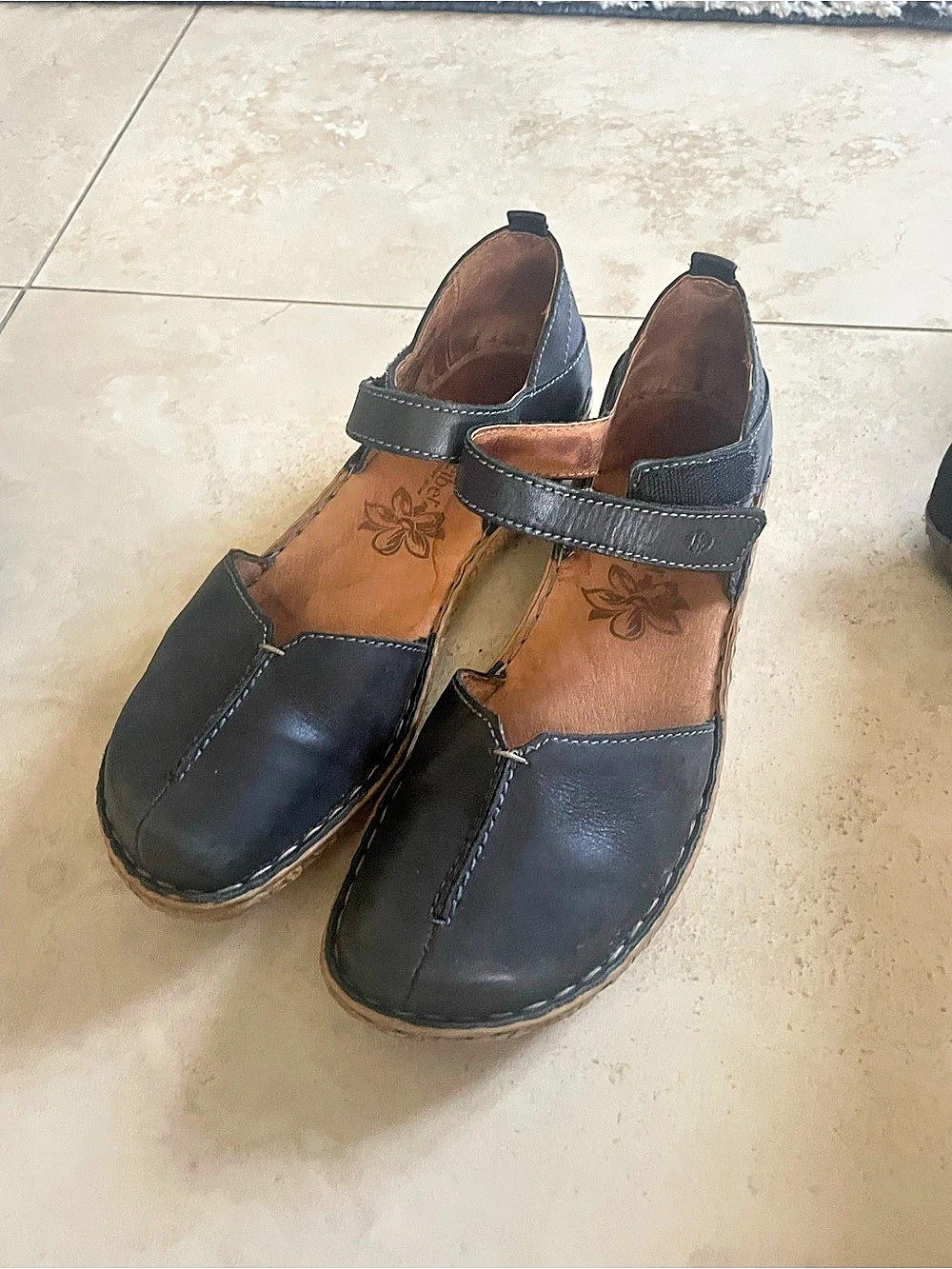 Josef Seibel Rosalie 29 Black Leather Mary Jane Moccasins